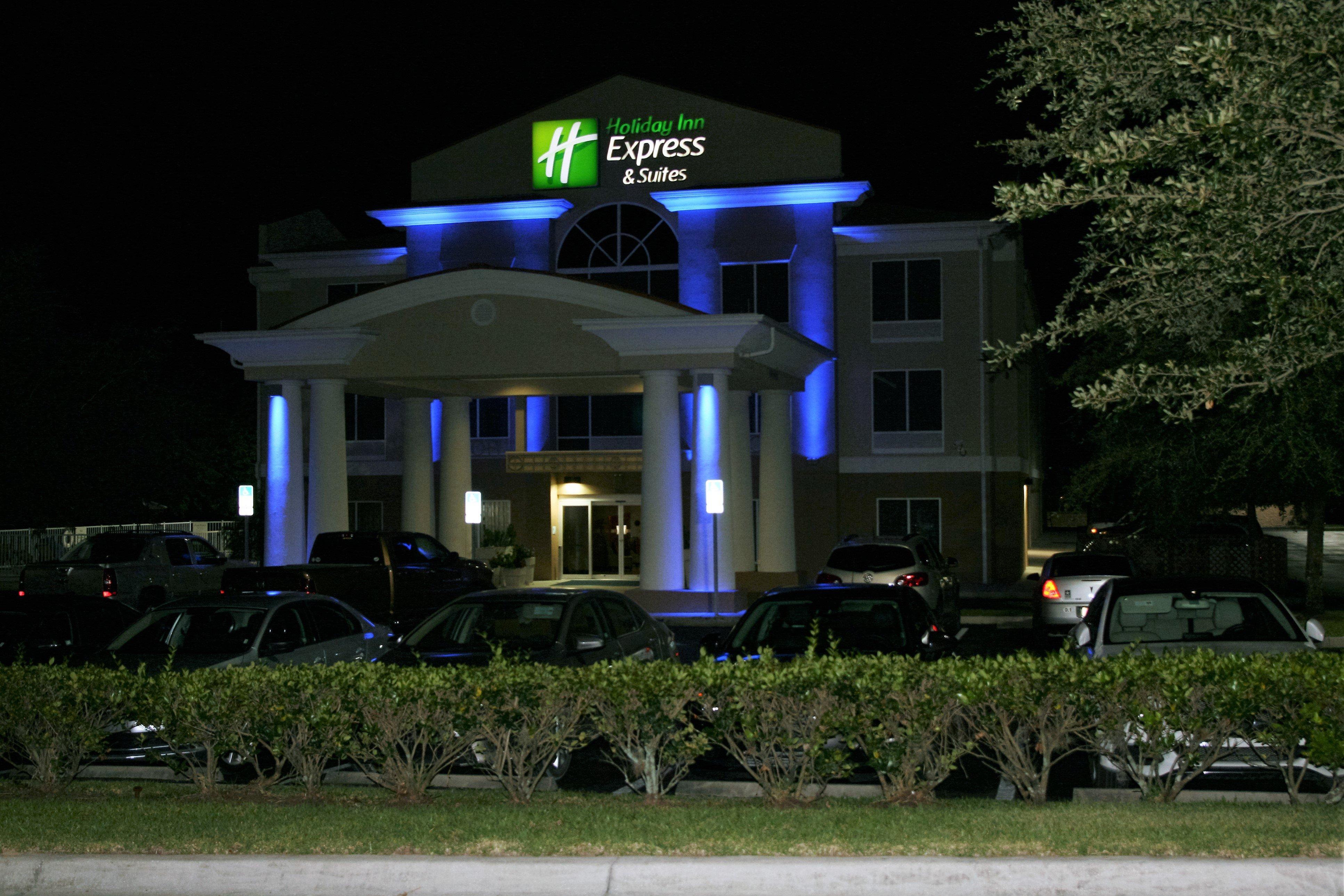 Holiday Inn Express Hotel & Suites Brooksville West, An Ihg Hotel Экстерьер фото