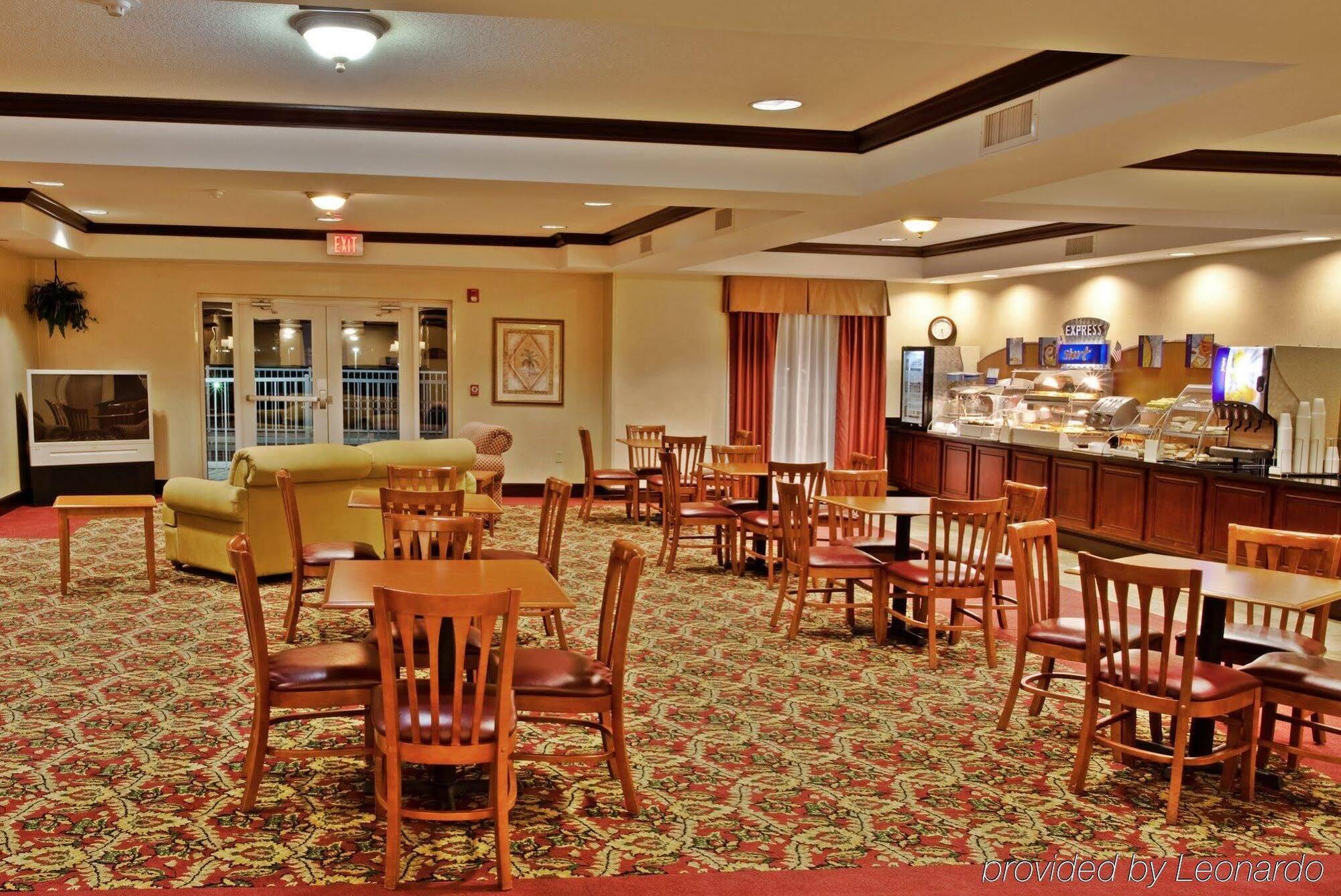 Holiday Inn Express Hotel & Suites Brooksville West, An Ihg Hotel Экстерьер фото