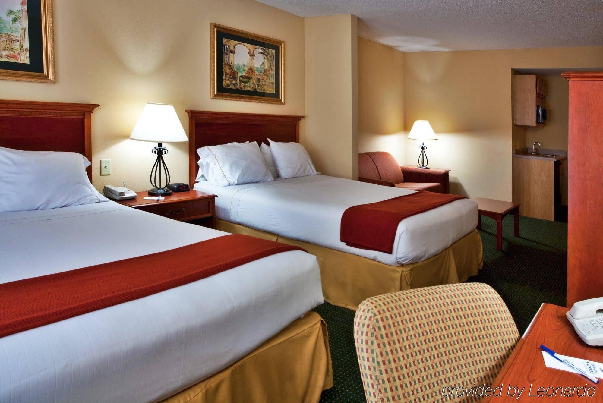Holiday Inn Express Hotel & Suites Brooksville West, An Ihg Hotel Экстерьер фото